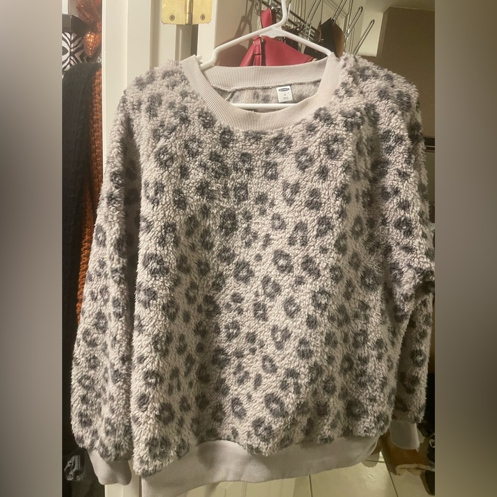 Old Navy sweater